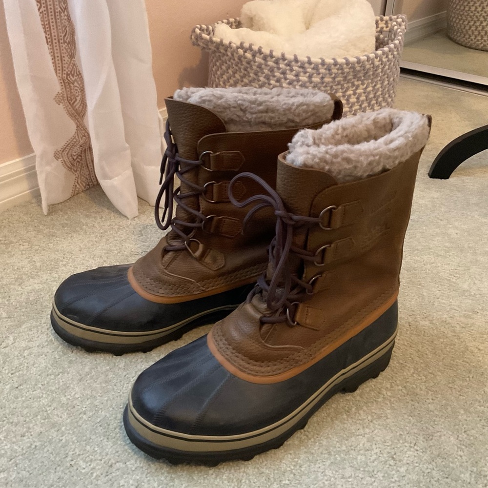 Sorel Men's Faux Fur Lined Winter Snow and Rain boots, Great Condition,